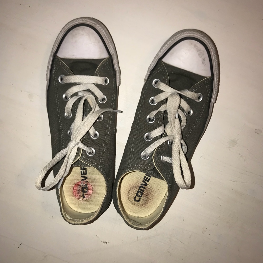 Grey converse